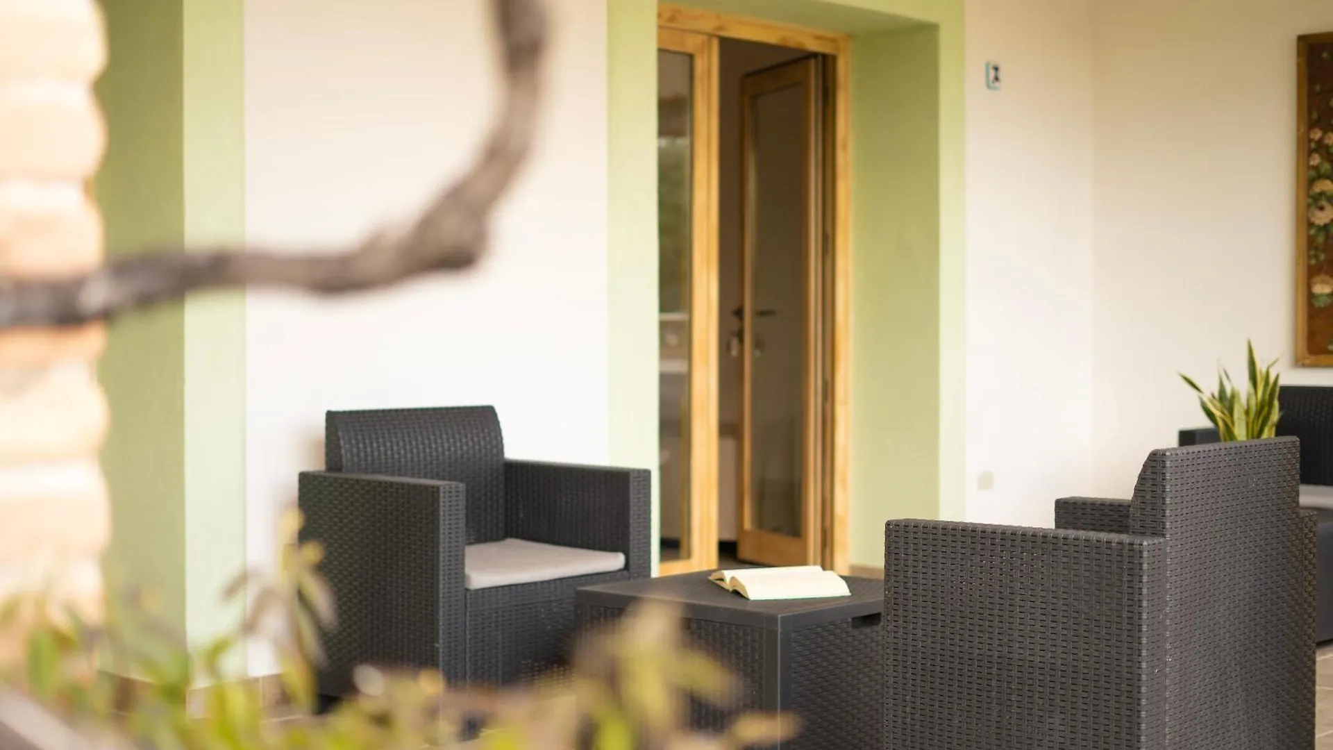 ***  Hotel Essenza Di Mirto La Caletta Italie
