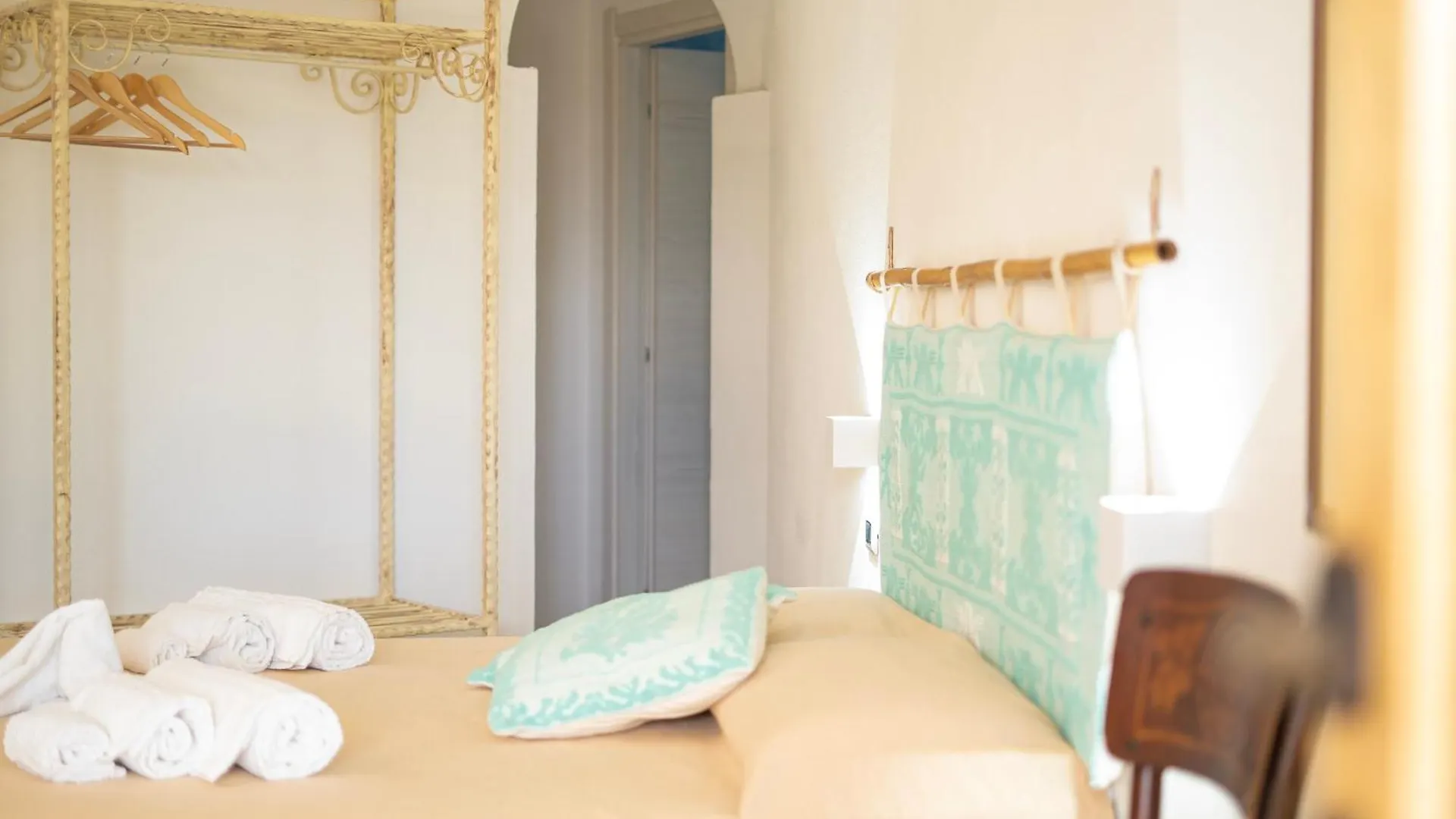 Hotel Essenza Di Mirto La Caletta
