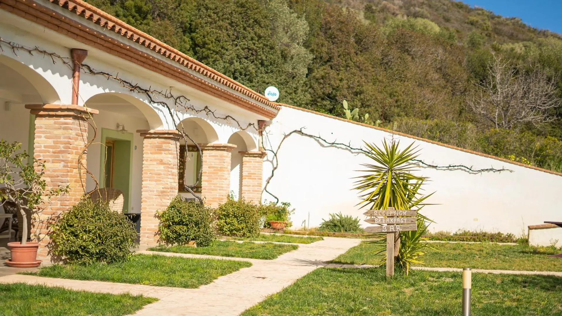 Hotel Essenza Di Mirto La Caletta Italy