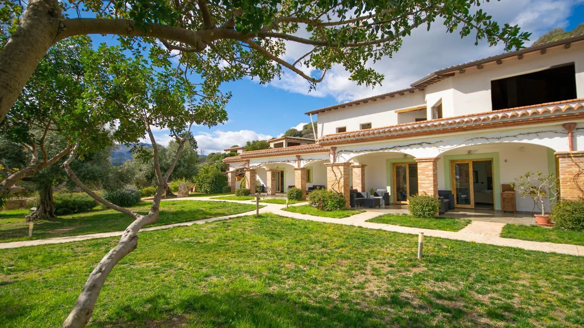 Hotel Essenza Di Mirto La Caletta